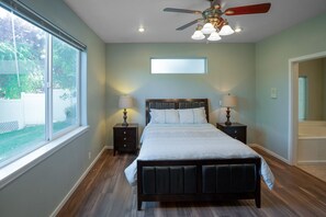 2 عدّة غرف نوم وواي فاي وملاءات أسرّة