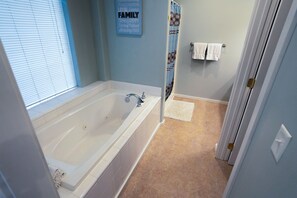 مستلزمات مجانية للعناية الشخصية، مناشف