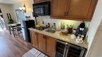 冰箱、微波炉、炉灶、茶具/咖啡用具