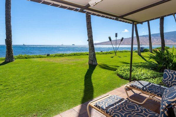 Terrace/patio - Ma'alaea Surf, Unit A1-2BR Ground Floor Beachfront Condo, AC, Wi-Fi, Kitchen (Kihei)