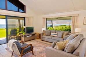 TV, DVD player - Ma'alaea Surf, Unit A1-2BR Ground Floor Beachfront Condo, AC, Wi-Fi, Kitchen (Kihei)