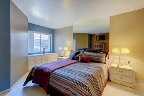 2 bedrooms, iron/ironing board, Internet, bed sheets