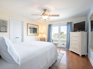 2 bedrooms, iron/ironing board, internet, bed sheets