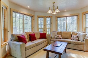 TV, fireplace, DVD player, stereo