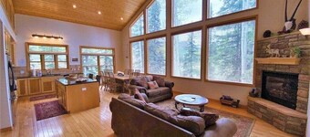 Spacious Lodge with Pond just 1 Mile to Purgatory Ski Resort