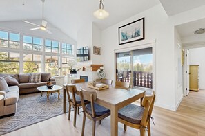 Interior - Lovely mountain-view condo with shared hot tub, pool & more - walk to lifts (Solitude)