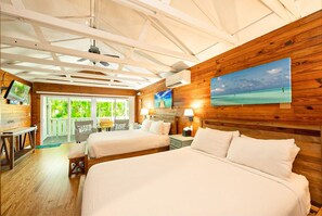 Tabla de planchar con plancha, wifi y ropa de cama