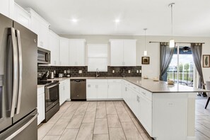 Fridge, stovetop, toaster