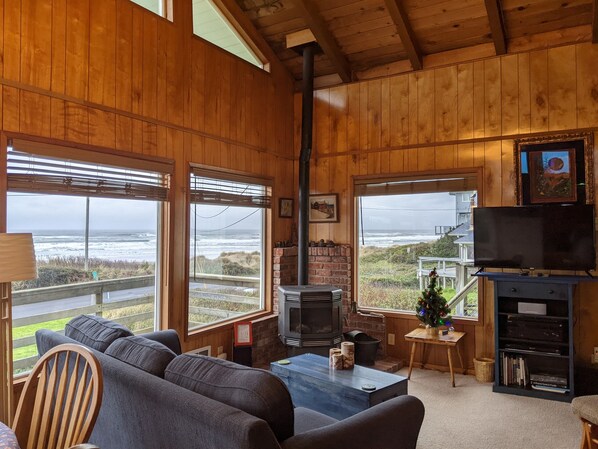 Smart TV, fireplace, video games, DVD player