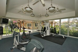 Fitness facility - Nice Resort Condo at Fairway Villas - Walk to Shops! (Waikoloa)