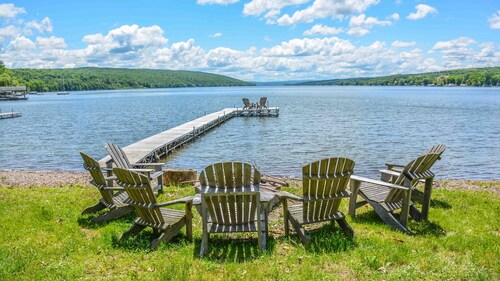 Serenity Cove - rauhallinen ympäristö ja taso järven rannalla!