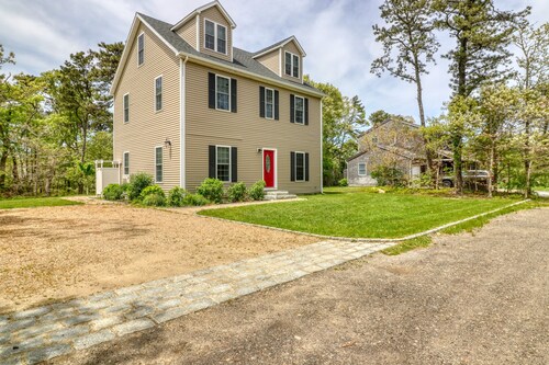 Neubau mit Terrasse und Hof - zu Fuß zur Fähre, Innenstadt und Stränden!