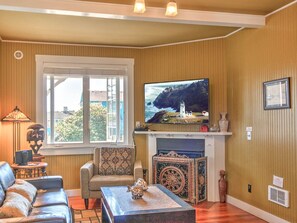 Smart TV, fireplace, video games, Netflix