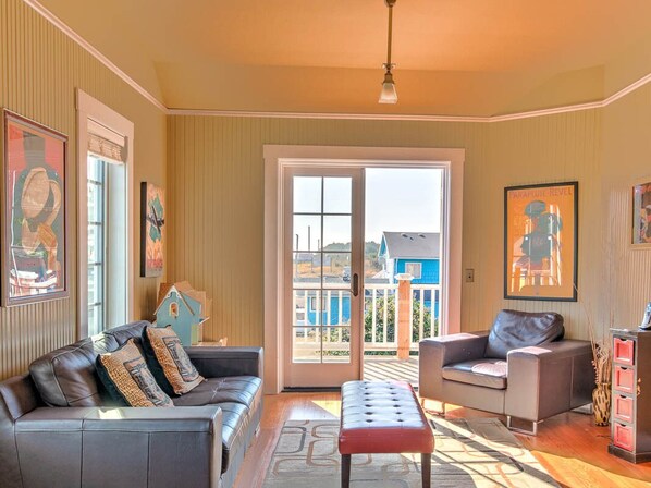 Smart TV, fireplace, video games, Netflix