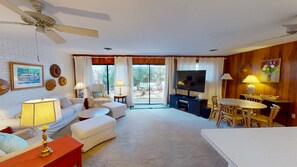 Smart-TV, DVD-Player, Bücher