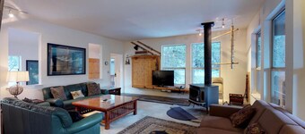 Cozy High Sierra Home w/ Decks & Forest Views, Close to Skiing & Huntington Lake