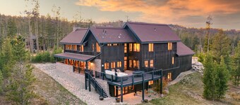 Fantastisk Mtn Retreat | Privat paradis | DjurvÀnligt (sÀllsynt!) | BekvÀmligheter Galore | 16 sovplatser