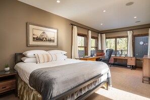 6 bedrooms, iron/ironing board, free WiFi, bed sheets