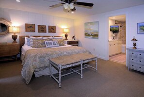 4 bedrooms, iron/ironing board, travel crib, WiFi - Southern Comfort, Gorgeous! Hot tub, Walk to base (Crested Butte)