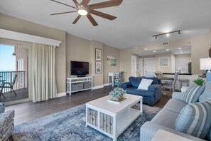 Smart TV - 7TH FLOOR CONDO WITH AMAZING VIEWS!! (Miramar Beach)