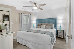 2 chambres, fer et planche à repasser, Wi-Fi gratuit, draps fournis