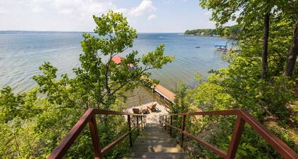 Seneca Lake Effect: "Experience luxurious lake life"