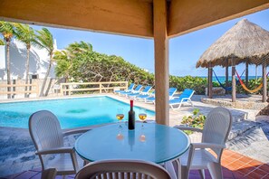 Pool - Oceanfront villa, beautiful Caribbean views, pool and Wifi! (Akumal)
