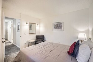 2 chambres, fer et planche Ă repasser, Wi-Fi gratuit, draps fournis