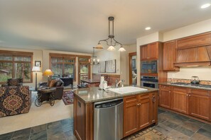 Interior - High-end Ski-in/Ski-out Condo w/ Incredible Views from the Private Balcony! (Keystone)