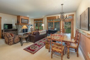 TV, fireplace, DVD player
