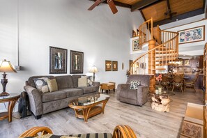 Flachbildfernseher, DVD-Player, Tischfußball