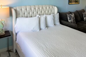 Ferros/tábuas de passar roupa, acesso à internet, roupa de cama