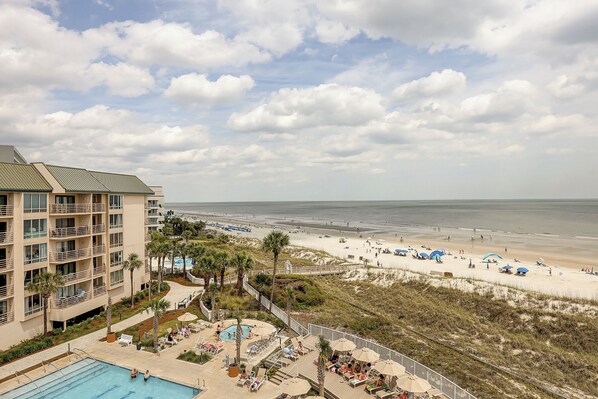 屋内プール、温水プール