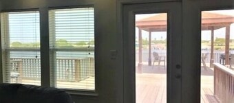 South Harbor Condo. 3 Bedroom, 3 Bath. Boat Slip. LED Fishing Light. Large Deck.