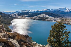 2 makuuhuonetta, silitysrauta/-lauta, internet, vuodevaatteet