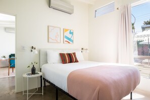 1 bedroom, iron/ironing board, free WiFi, bed sheets