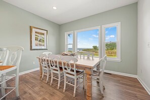 Dining - Egret Alley: Dog-Friendly, Priv. Pool, Perfect Sunsets (Corolla)