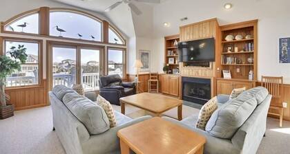 Oceanside: NUR 500 Fuß zum Strand mit Blick auf das Meer und den Sound! Pool, HotTub, Haustiere