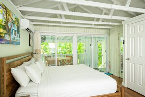 Tabla de planchar con plancha, Internet, ropa de cama