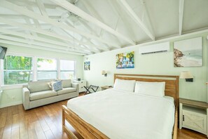 Iron/ironing board, Internet, bed sheets