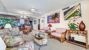 Living area - Kihei Beach #409 – Immersive Views and Tranquil Escape (Kihei, Maui)