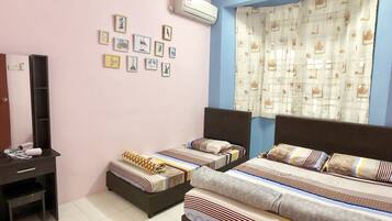 Desk, rollaway beds, free WiFi