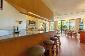 Fridge, microwave, oven, stovetop - Central location with private view deck to oceanfront park (Kihei)