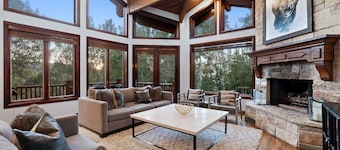 Deer Valley townhome with slopes and trails at your doorstep, sleeps 14.
