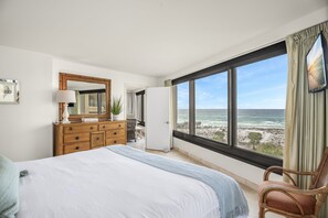 3 bedrooms, iron/ironing board, free WiFi, bed sheets - Gulf Front Balcony ~ Seasonally Heated Pool (Miramar Beach)