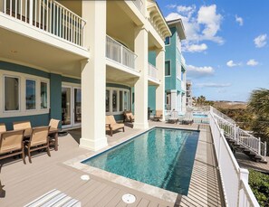 A heated pool - 29 Singleton Beach, Oceanfront, Pool, Pool Table, Free Golf, Pickleball (Hilton Head Island)