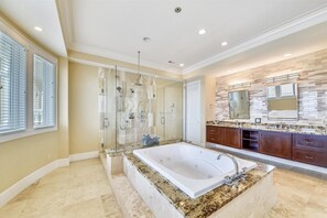 Bathtub, jetted tub, towels - 29 Singleton Beach, Oceanfront, Pool, Pool Table, Free Golf (Hilton Head Island)