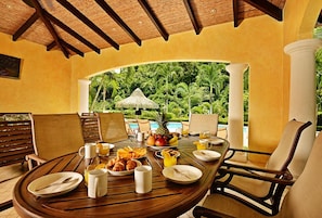 Outdoor dining
