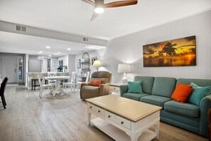 Een smart-tv en een dvd-speler