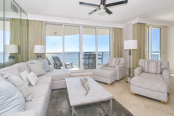 Smart TV, DVD player